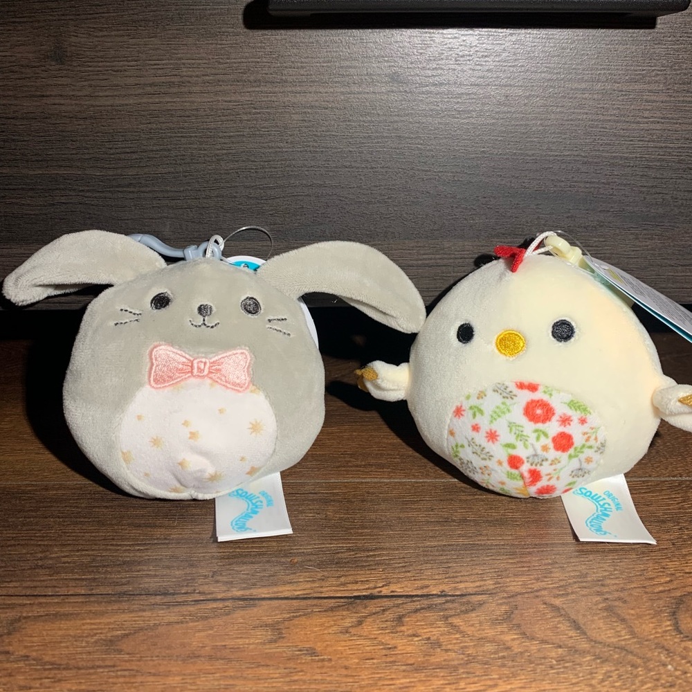 Blake the bunny 🐰 & Charity the Rooster 🐔 squishmallow clip bundle